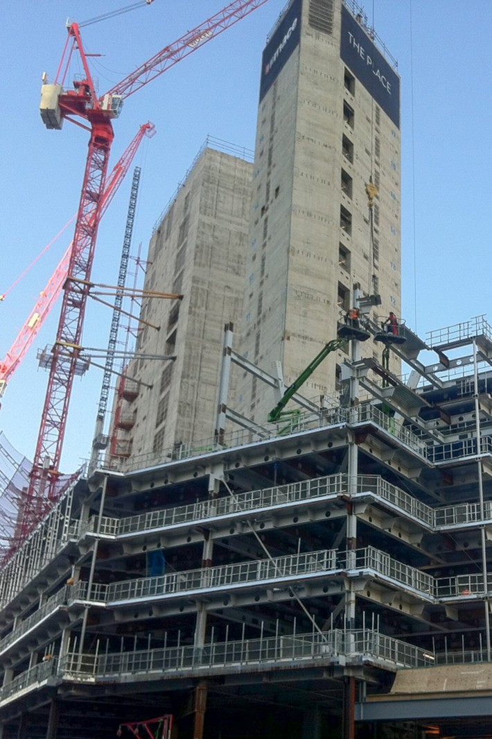 DeckRider® on The Place Niftylift DeckRider working on the structural steel construction of The Place, London Bridge Quarter